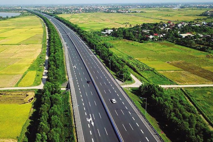 Tuyến Cao Tốc Bắc - Nam Hoàn Thành: Bước Tiến Quan Trọng Cho Ngành Vận Chuyển Hàng Hóa